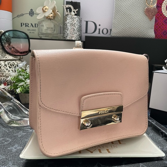 ANGELA 💕💕💕 - Picture 7 of 16